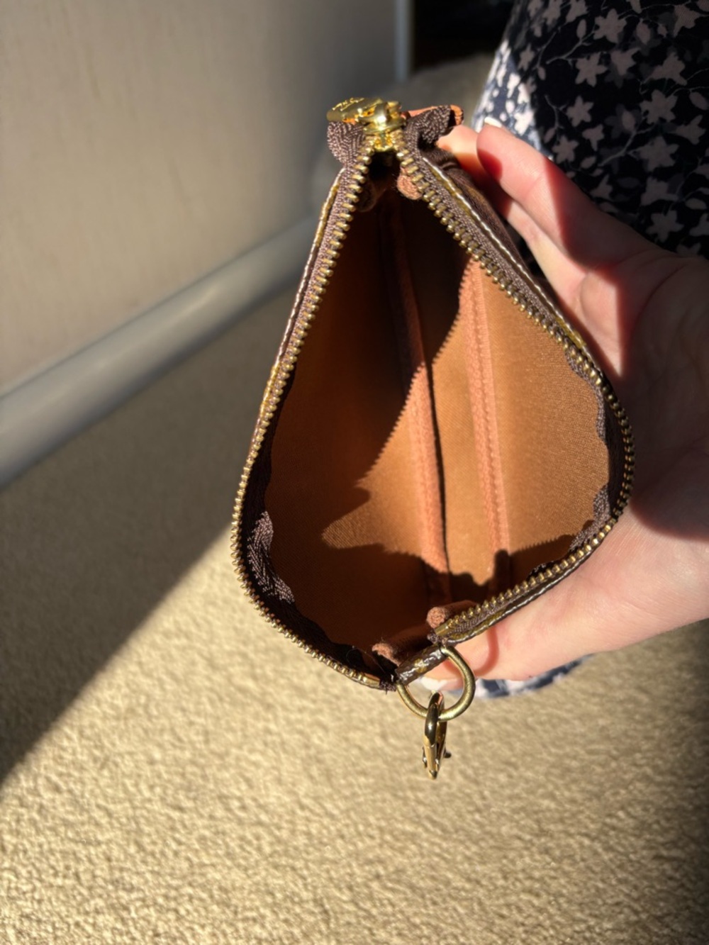 Louis Vuitton Pochette Accessoires - Picture 9 of 16